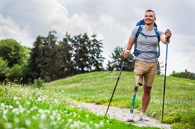 Prothese beim Wandern